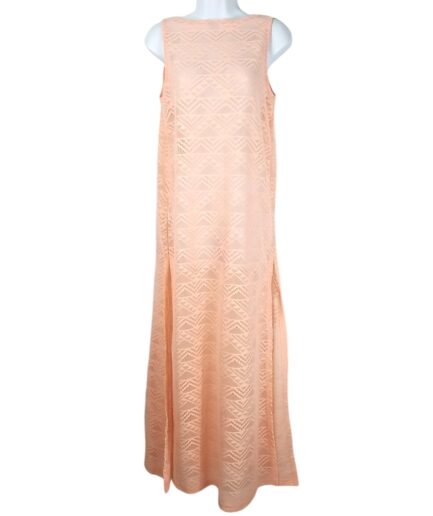 Robe longue en dentelle.
