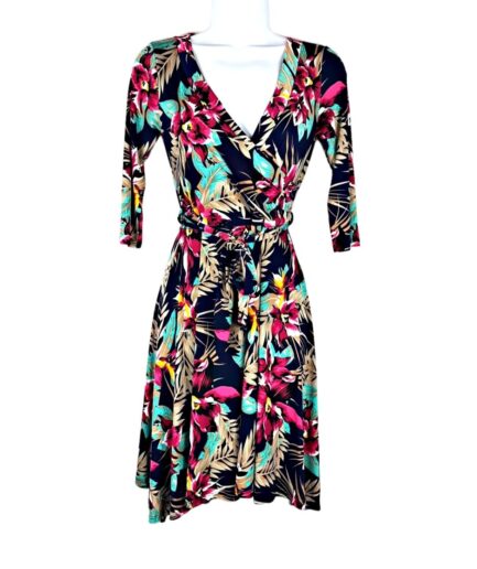 Robe mi-longue.