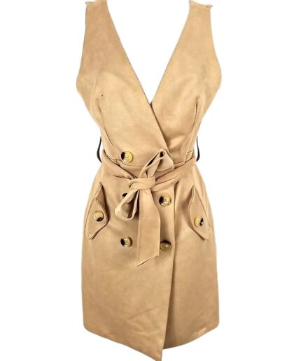 Robe courte bonnets rembourrés. Défaut : micro tache à l'avant.