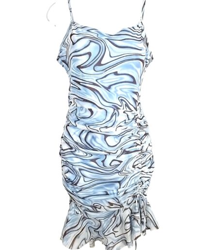 Robe courte doublée.